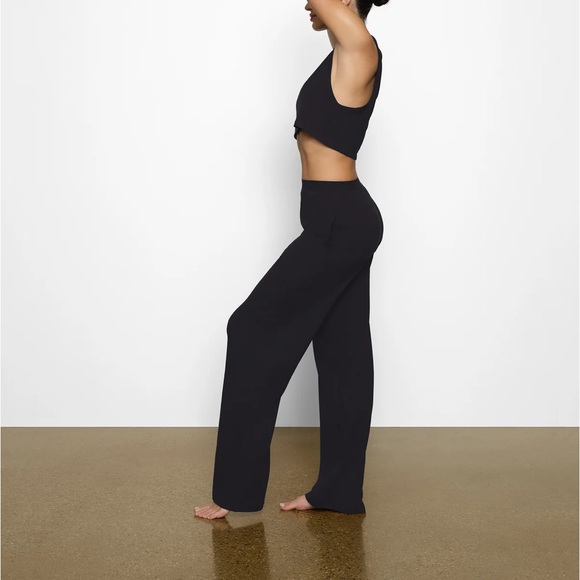 NWT SKIMS Boyfriend Loose Pant in Onyx (Black) - Picture 3 of 5